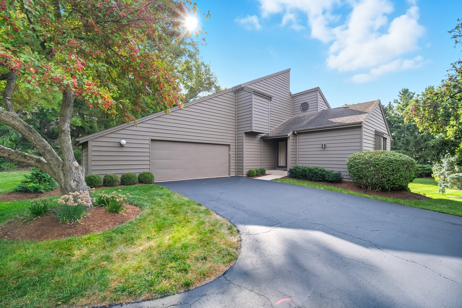 5N373 GLEN OAK Lane