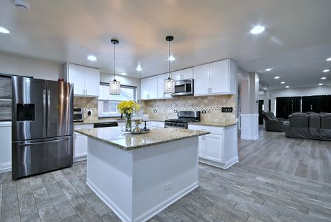 Tiny photo for 514 S 8th Avenue, Maywood, IL 60153 (MLS # 12607620)