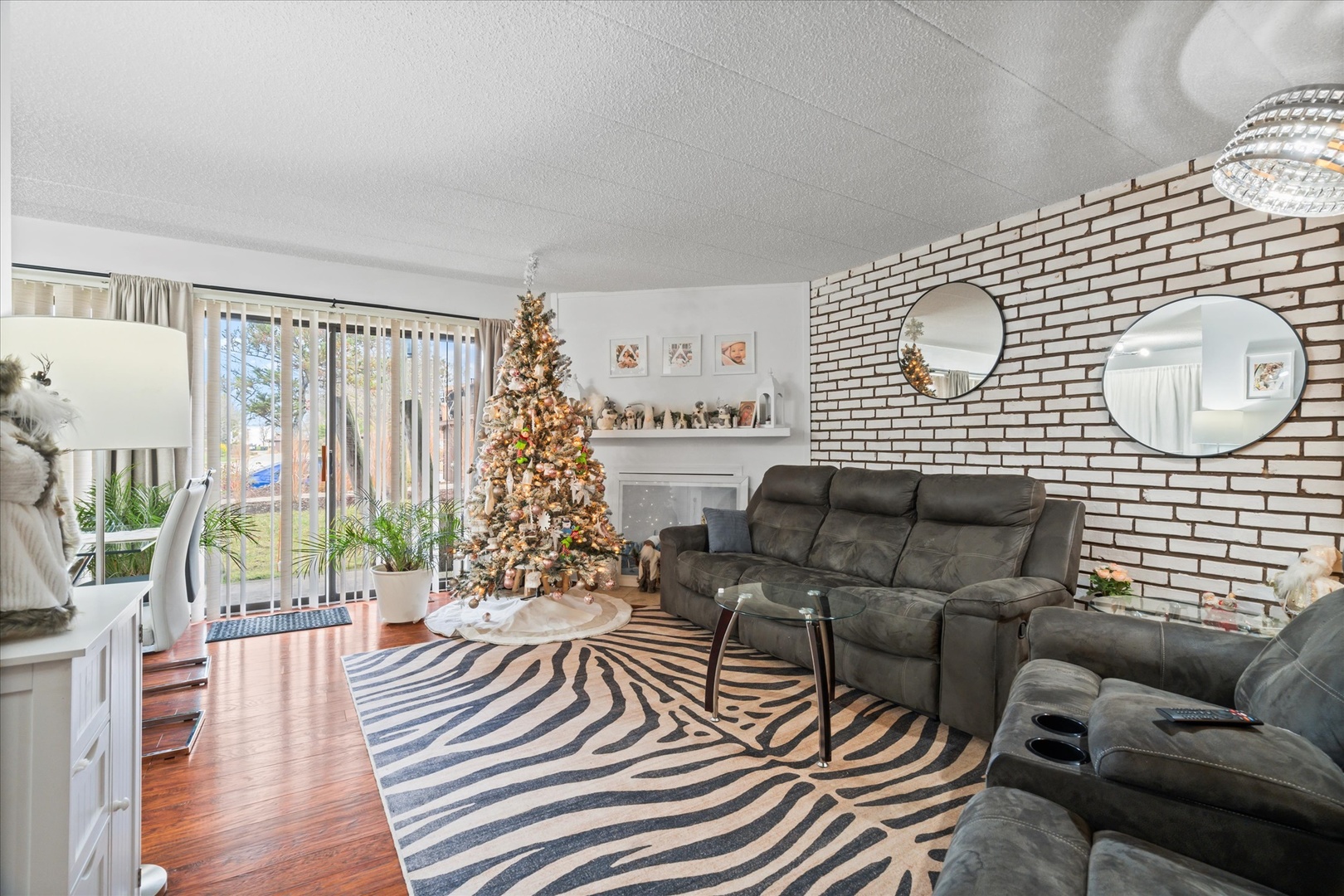 47 PIER Drive 102
