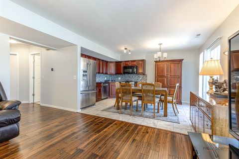 Tiny photo for 26223 N Green Street #3D, Mundelein, IL 60060 (MLS # 12568178)