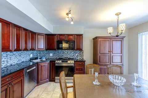 Tiny photo for 26223 N Green Street #3D, Mundelein, IL 60060 (MLS # 12568178)