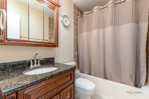 Tiny photo for 26223 N Green Street #3D, Mundelein, IL 60060 (MLS # 12568178)