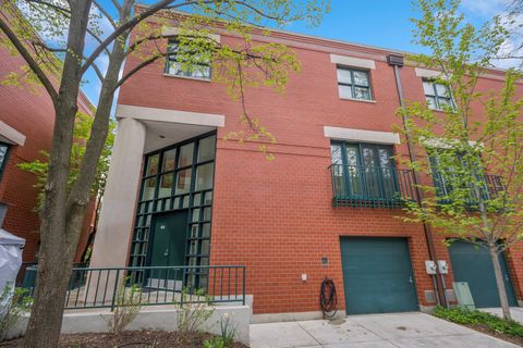 641 W WILLOW Street 203 Chicago IL 60614