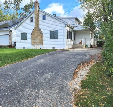Tiny photo for 908 Ridge Avenue, Wauconda, IL 60084 (MLS # 12505311)