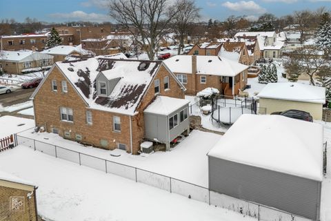 Tiny photo for 5016 Jarlath Avenue, Skokie, IL 60077 (MLS # 12528682)