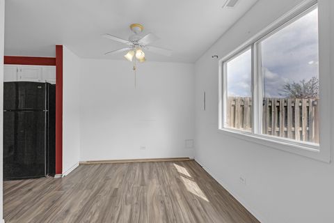 Tiny photo for 523 Alton Court, Carol Stream, IL 60188 (MLS # 12618076)