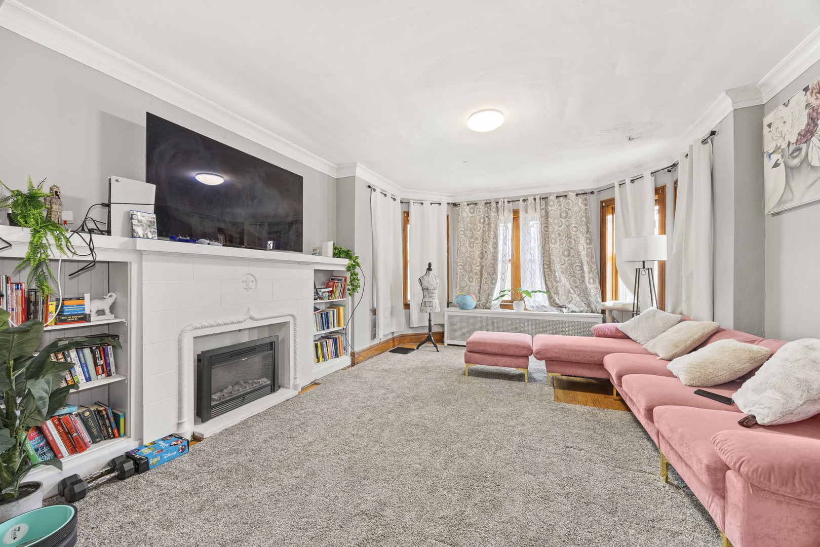 1833 Gunderson Avenue