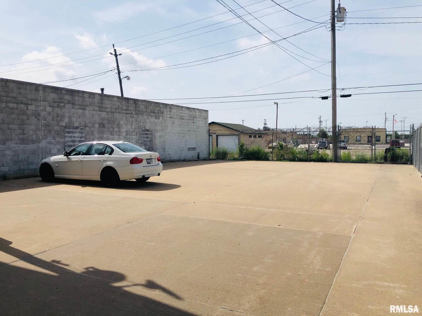 1115 W 3RD Street