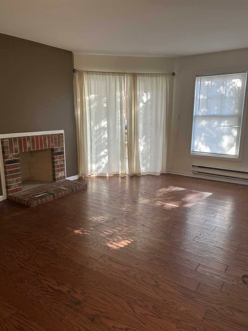 McHenry, Illinois 60050, United States, 2 Bedrooms Bedrooms, ,2 BathroomsBathrooms,Residential,Active,204200