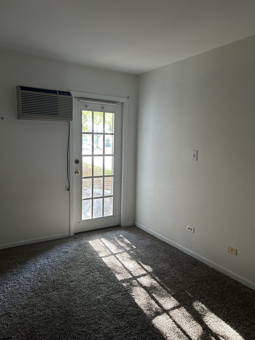 McHenry, Illinois 60050, United States, 2 Bedrooms Bedrooms, ,2 BathroomsBathrooms,Residential,Active,204200