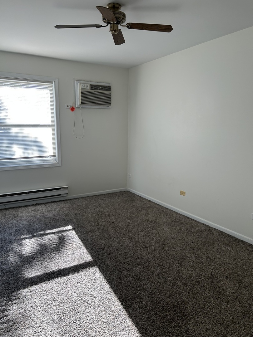 McHenry, Illinois 60050, United States, 2 Bedrooms Bedrooms, ,2 BathroomsBathrooms,Residential,Active,204200