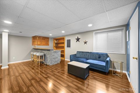 Tiny photo for 1491 Woodscreek Circle, Crystal Lake, IL 60014 (MLS # 12648935)