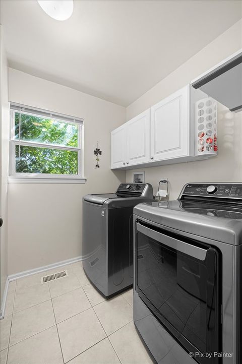 Tiny photo for 1491 Woodscreek Circle, Crystal Lake, IL 60014 (MLS # 12648935)