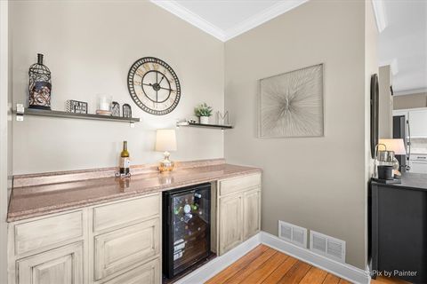Tiny photo for 1491 Woodscreek Circle, Crystal Lake, IL 60014 (MLS # 12648935)