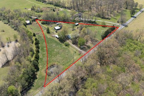 Photo of 13849 Mustang Road, Marion, IL 62959 (MLS # 12624321)