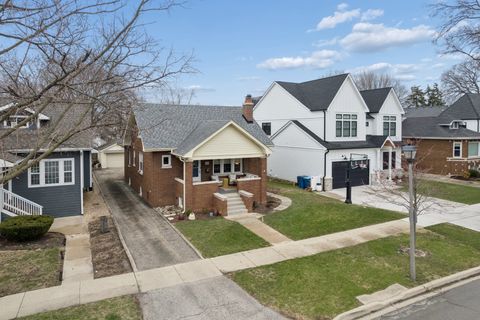 Tiny photo for 283 N Michigan Avenue, Elmhurst, IL 60126 (MLS # 12600343)