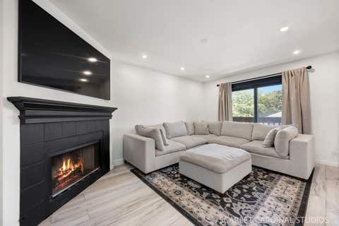 Tiny photo for 528 Pershing Avenue #E, Glen Ellyn, IL 60137 (MLS # 12726427)