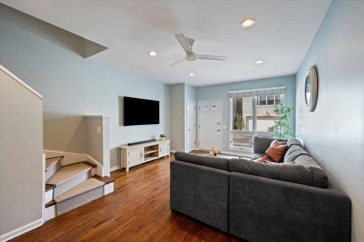 1802 W Diversey Parkway I