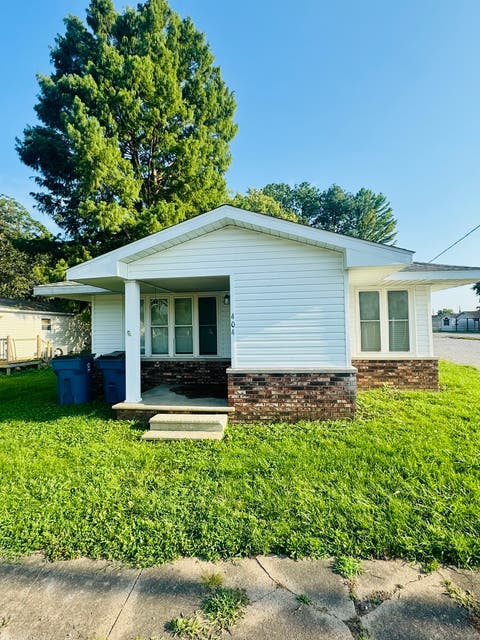 Tiny photo for 404 W 9th Street, Christopher, IL 62822 (MLS # 12727933)
