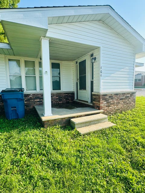 Tiny photo for 404 W 9th Street, Christopher, IL 62822 (MLS # 12727933)