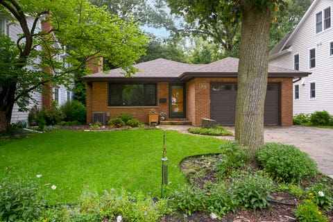 Tiny photo for 183 Brandon Avenue, Glen Ellyn, IL 60137 (MLS # 12737986)