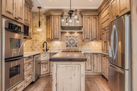 Tiny photo for 2946 N Pine Grove Avenue #1S, Chicago, IL 60657 (MLS # 12393752)