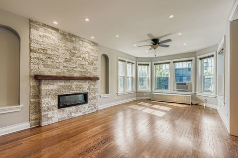 Tiny photo for 2946 N Pine Grove Avenue #1S, Chicago, IL 60657 (MLS # 12393752)