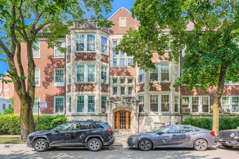 Tiny photo for 2946 N Pine Grove Avenue #1S, Chicago, IL 60657 (MLS # 12393752)