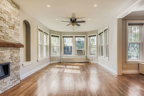 Tiny photo for 2946 N Pine Grove Avenue #1S, Chicago, IL 60657 (MLS # 12393752)