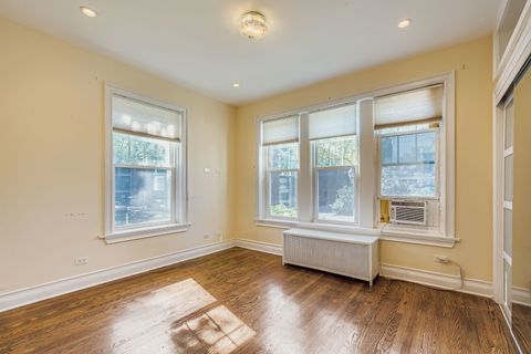 Tiny photo for 2946 N Pine Grove Avenue #1S, Chicago, IL 60657 (MLS # 12393752)