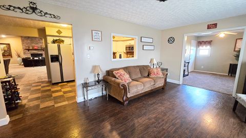 Tiny photo for 614 E Superior Street, Irvington, IL 62848 (MLS # 12598412)