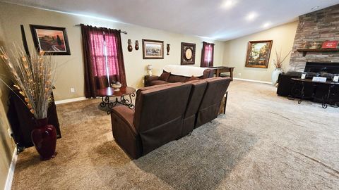 Tiny photo for 614 E Superior Street, Irvington, IL 62848 (MLS # 12598412)