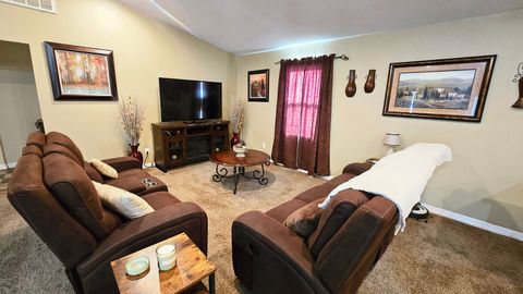 Tiny photo for 614 E Superior Street, Irvington, IL 62848 (MLS # 12598412)