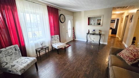 Tiny photo for 614 E Superior Street, Irvington, IL 62848 (MLS # 12598412)