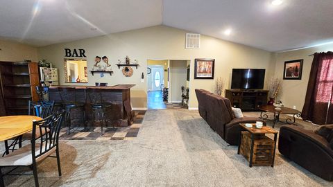 Tiny photo for 614 E Superior Street, Irvington, IL 62848 (MLS # 12598412)