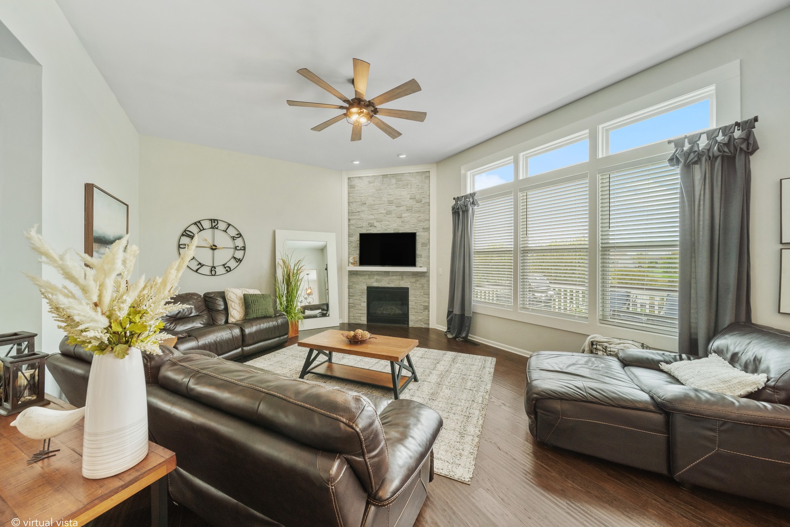 2539 Emerald Lane
