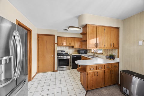 Tiny photo for 6000 S Narragansett Avenue, Chicago, IL 60638 (MLS # 12698222)