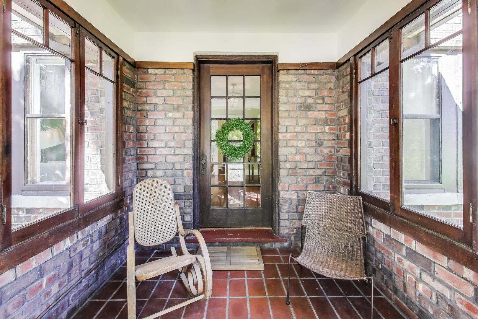 1028 N Sheridan Road