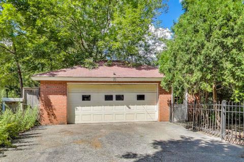 Tiny photo for 1028 N Sheridan Road, Waukegan, IL 60085 (MLS # 12465125)