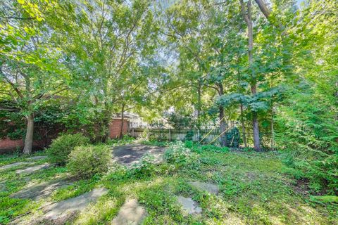 Tiny photo for 1028 N Sheridan Road, Waukegan, IL 60085 (MLS # 12465125)