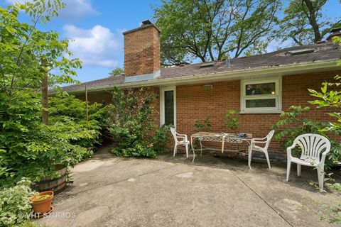 A home in Glen Ellyn