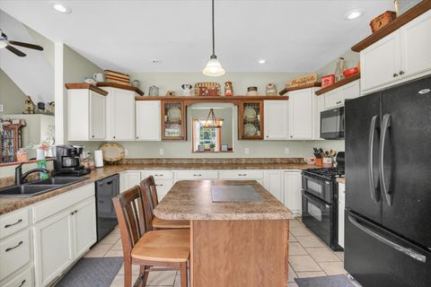 Tiny photo for 48 Nightingale Circle, Camargo, IL 61919 (MLS # 12352158)