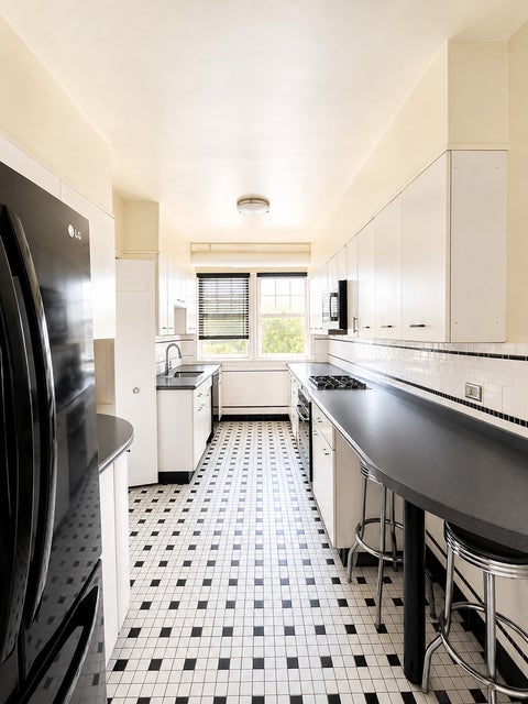 Tiny photo for 415 W ALDINE Avenue #6A, Chicago, IL 60657 (MLS # 12745341)