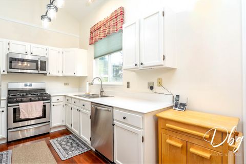 Tiny photo for 81 W Dahlia Lane, Round Lake Beach, IL 60073 (MLS # 12475474)