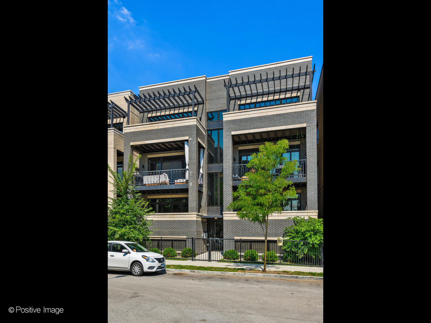 1366 W Walton Street 1W