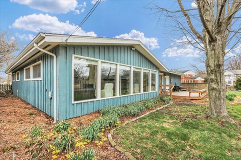 Tiny photo for 609 E Sunnycrest Court, Urbana, IL 61801 (MLS # 12566184)