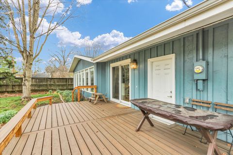 Tiny photo for 609 E Sunnycrest Court, Urbana, IL 61801 (MLS # 12566184)