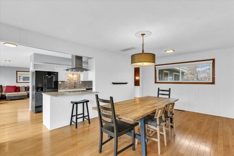 Tiny photo for 609 E Sunnycrest Court, Urbana, IL 61801 (MLS # 12566184)