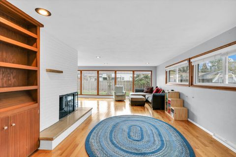 Tiny photo for 609 E Sunnycrest Court, Urbana, IL 61801 (MLS # 12566184)