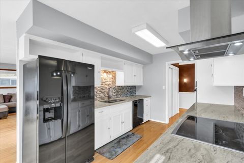 Tiny photo for 609 E Sunnycrest Court, Urbana, IL 61801 (MLS # 12566184)